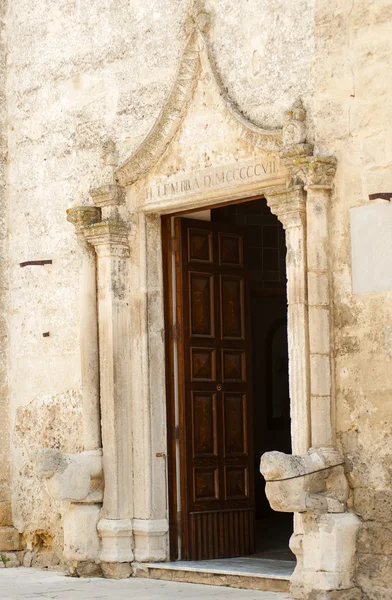 Detail deur moederkerk — Stockfoto