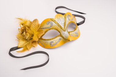 renkli karnaval maskesi