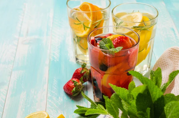 Detox fruit infused flavored water. — Stock Photo, Image