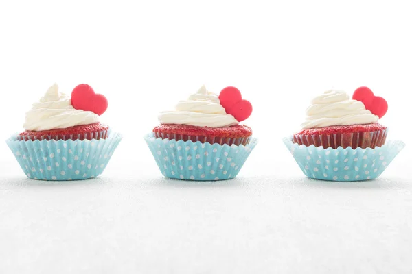 Cupcakes de coração para Dia dos Namorados — Fotografia de Stock