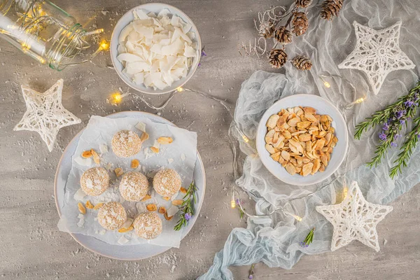 Homemade Sweet White Chocolate Coconut Plate Raffaello Candy Snowball Truffles — Stock Photo, Image