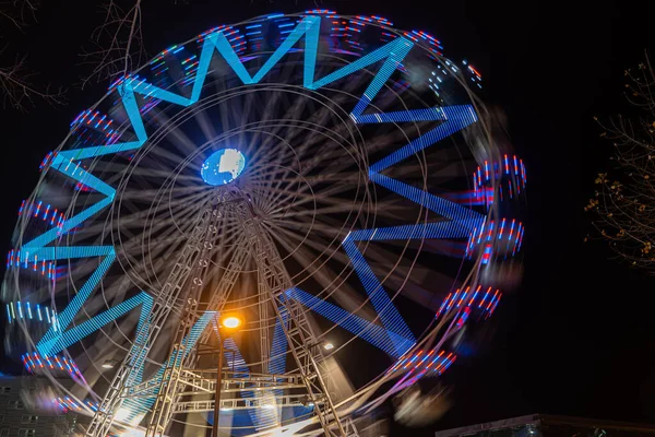 Jardim Fonte Nova Com Mercado Natal Roda Gigante Colorida Perto — Fotografia de Stock