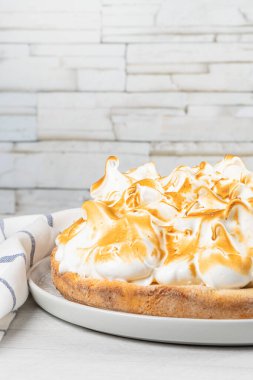 Kremalı limonlu turta. Geleneksel Amerikan pastası. Ev yapımı pişirme. Boşluğu kopyala