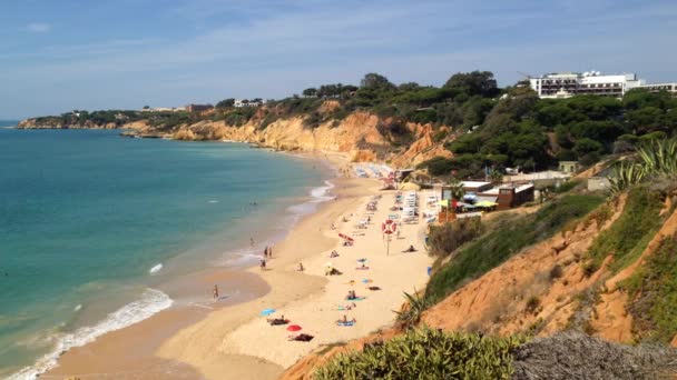 Cenário de praia Algarve (Praia Maria Luisa - Albufeira), Portugal — Vídeo de Stock