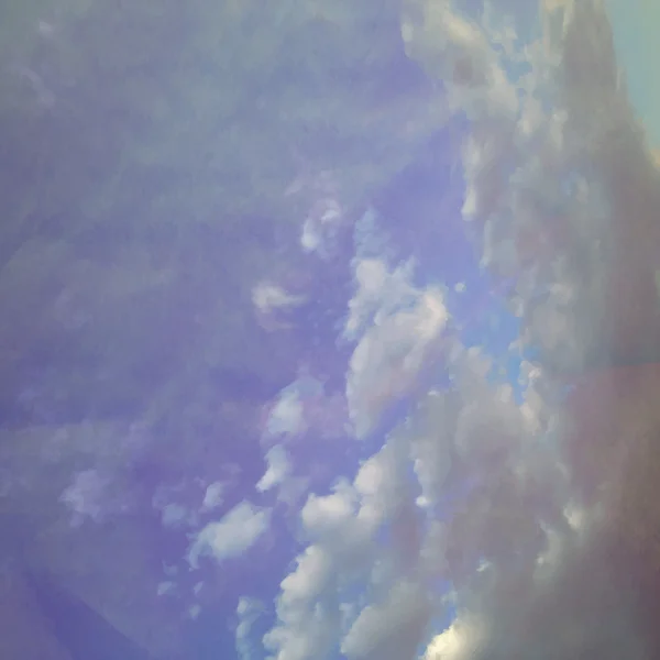 Brouillard et nuages sur un fond vectoriel de papier texturé vintage, wi — Image vectorielle