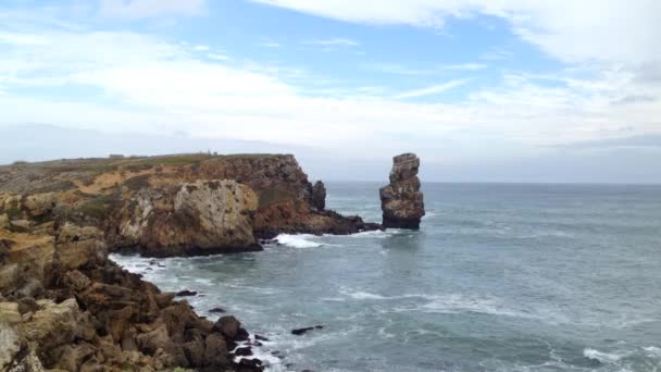 Nau dos Corvos Carvoeiro pelerinli Peniche, Portekiz — Stok video