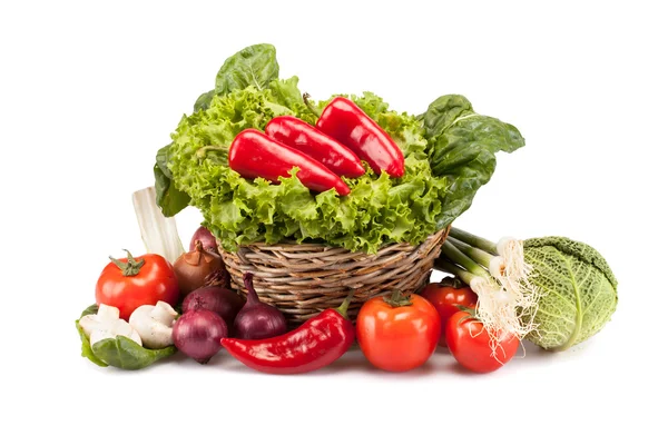 Full basket of ripe vegetables — Stock Photo, Image