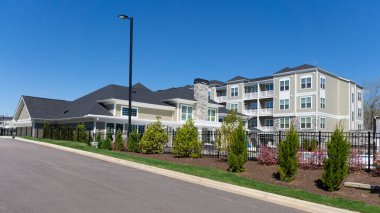 Banliyödeki apartman kompleksi