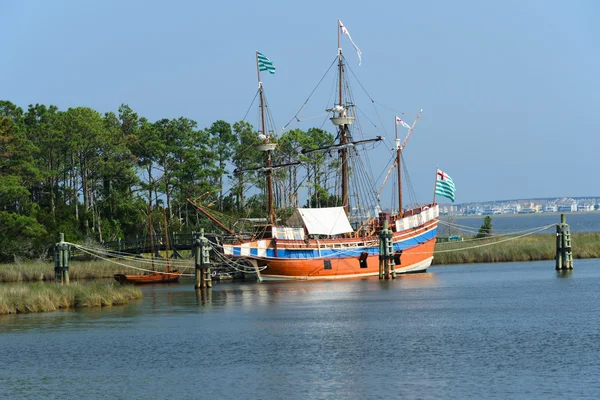 The Elizabeth II sailing ship in Manteo, NC — Stock Photo, Image