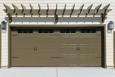 Ev garaj kapıları
