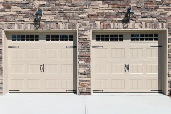 House  garage doors — Stock Photo, Image