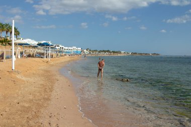 Sharm El Sheikh, Mısır - 14 Ocak 2021 Albatros Sarayı Sharm Oteli plajı
