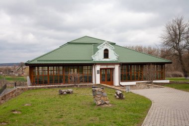 Subotiv, Ukrayna - 17 Nisan 2021 Khmelnytsky Sarayı 'nın otantik kalıntıları