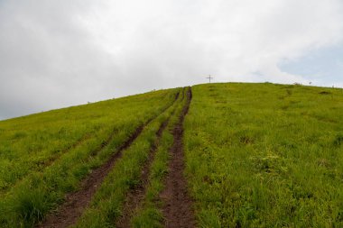 Skole, Ukrayna - 20 Haziran 2021: Skole Beskids 'daki Parashka Dağı zirvesi
