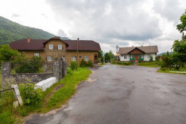 Korostiv, Ukrayna - 20 Haziran 2021: Korostiv 'deki eski binalar