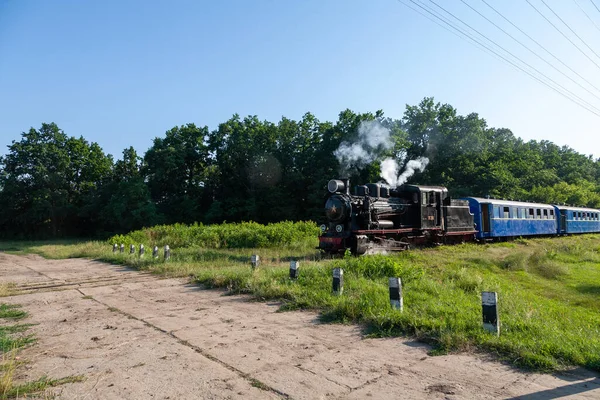 ウクライナ ハイヴォロン 2021年7月10日 旧蒸気機関車Gr 280がハイヴォロン駅付近 — ストック写真