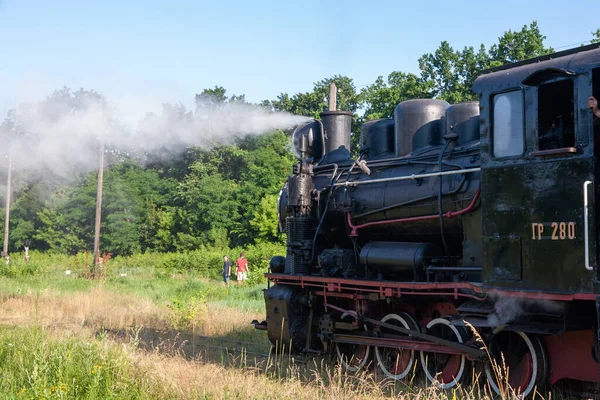 ウクライナ ハイヴォロン 2021年7月10日 旧蒸気機関車Gr 280がハイヴォロン駅付近 — ストック写真