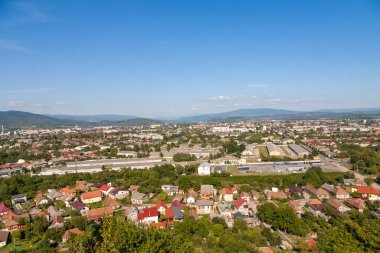 Palanok kalesinden Mukachevo şehrine panoramik manzara