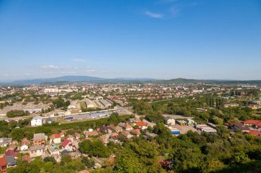 Palanok kalesinden Mukachevo şehrine panoramik manzara