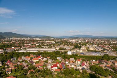 Palanok kalesinden Mukachevo şehrine panoramik manzara