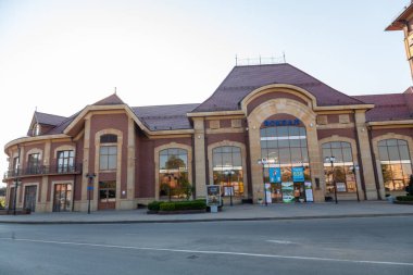 Uzhhorod, Ukrayna - 16 Ağustos 2021: Uzhhorod 'daki Raulway istasyonu