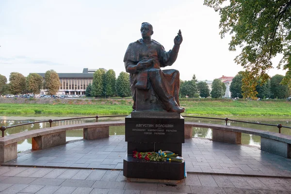 Uschhorod Ukraine August 2021 Bronzenes Denkmal Für Den Berühmten Künstler — Stockfoto