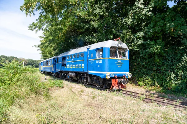 ウズホルト ウクライナ 2021年8月15日 ウズホルトの子供鉄道上の狭軌機関車Tu2 — ストック写真