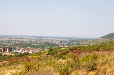 Berehove, Ukrayna - 15 Ağustos 2021: Berehove şehrine Büyük Birlik Haçı ile Fron Hill