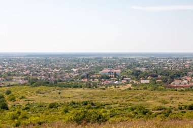 Berehove, Ukrayna - 15 Ağustos 2021: Berehove şehrine Büyük Birlik Haçı ile Fron Hill