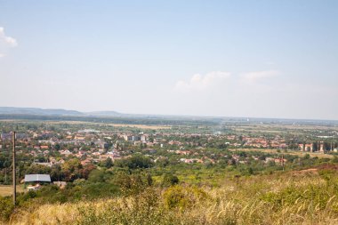 Berehove, Ukrayna - 15 Ağustos 2021: Berehove şehrine Büyük Birlik Haçı ile Fron Hill