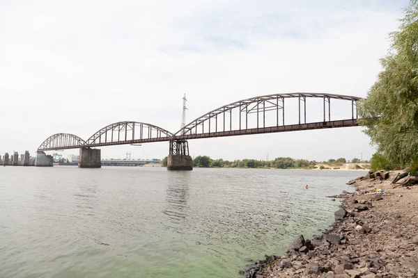 Kaniv Oekraïne Augustus 2021 Verlaten Spoorbrug Rivier Dnipro — Stockfoto