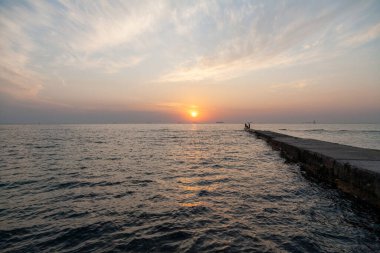 Odesa, Ukrayna 'da Balck Denizi kıyısında gün doğumu