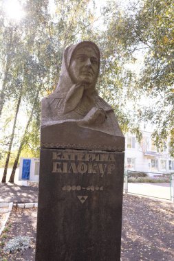 Bohdanivka, Boryspil Raion, Kyiv Oblastı, Ukrayna - 20 Eylül 2025: Kateryna Bilnak- Ukraynalı halk sanatçısı, ressam ve şair
