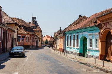 Kitle iletişim araçları, Romanya, 08 Temmuz 2015: kitle iletişim araçları, Transilvanya, Romanya'da Ortaçağ kentinin tarihi merkezinde