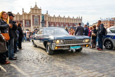 Krakow, Polonya - 15 Mayıs 2015: Klasik eski arabalar rallide vintage otomobil Krakow, Polonya