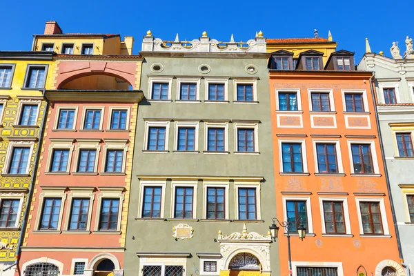 Old town square in Warsaw in a sunny day. Poland — Stock Photo, Image