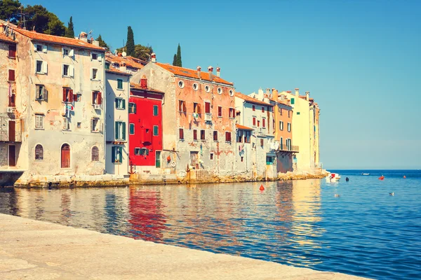 Zobacz na starym mieście w Rovinj, Istria, Chorwacja. Vintage wygląd — Zdjęcie stockowe