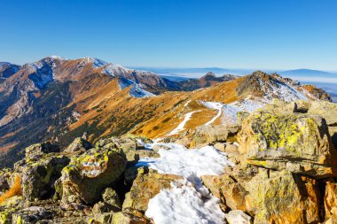 Kış görünümü yüksek Tatra Dağları'nın, Polonya