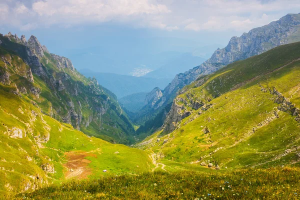 Montañas Bucegi, Cárpatos, Transilvania, Rumania — Foto de Stock