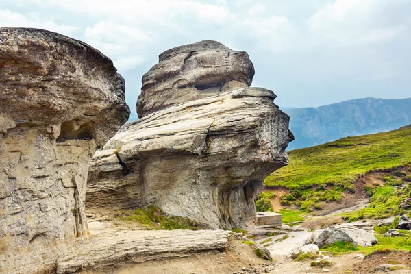 Geomorphologic rocky strukturer i Bucegibergen, Rumänien — Stockfoto