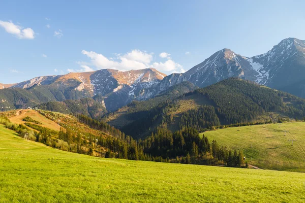 Widok na Tatry Bielskie, na Słowacji — Zdjęcie stockowe