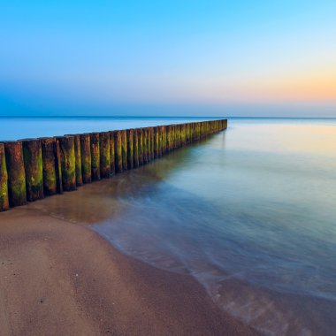 Güzel uzun pozlama günbatımı atış