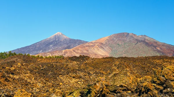 Uitzicht op de vulkaan El Teide in Tenerife, Canarische Eilanden, Spanje — Stockfoto
