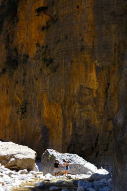Samiriye Gorge, Grece - 26 Mayıs 2016: Turist Merkezi Girit, Yunanistan Samiriye Gorge zammı. Milli Parkı Unesco biyosfer rezervi 1981 yılından bu yana olduğunu.
