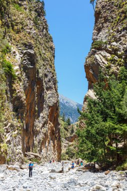 Samiriye Gorge, Grece - 26 Mayıs 2016: Turist Merkezi Girit, Yunanistan Samiriye Gorge zammı. Milli Parkı Unesco biyosfer rezervi 1981 yılından bu yana olduğunu.
