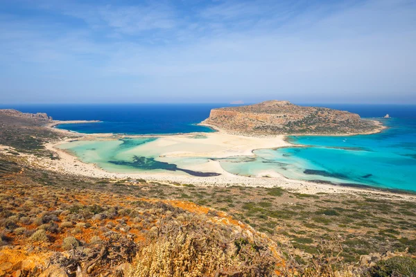 美しい浴槽ラグーンとクレタ島の Gramvousa 島 — ストック写真