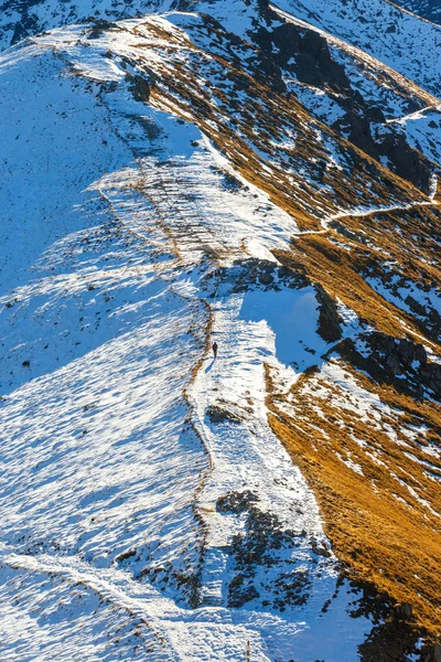 Őszi hegyi táj, piros csúcsok, Tátrai hegyi — Stock Fotó