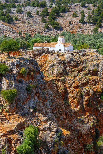 Kirche des Erzengels Michael über aradena george in aradena, beton — Stockfoto