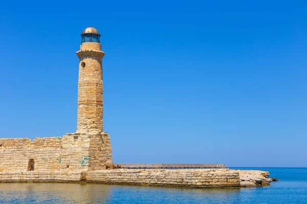 Oude haven en de vuurtoren in Rethymnon, Kreta, Griekenland — Stockfoto