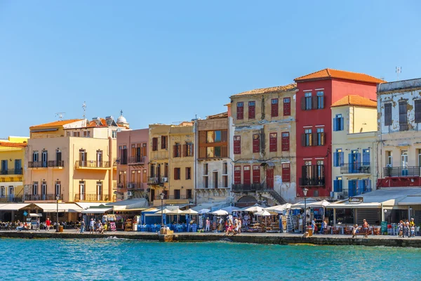 Chania, Crete - 25 Maj, 2016: View of the old port in Chania, Greece. Chania is the second largest city of Crete. — Stock Photo, Image